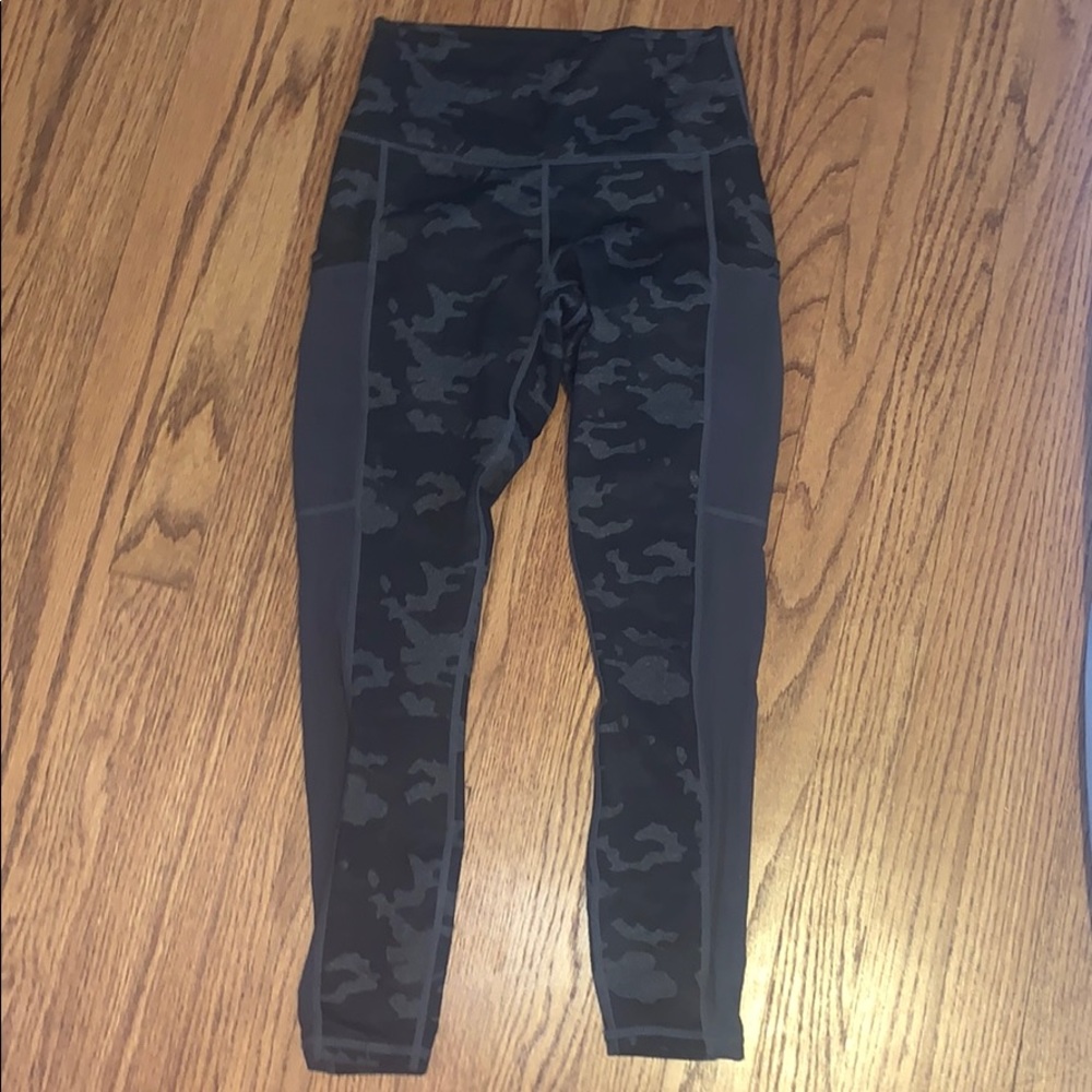 Camo fabletics leggings!